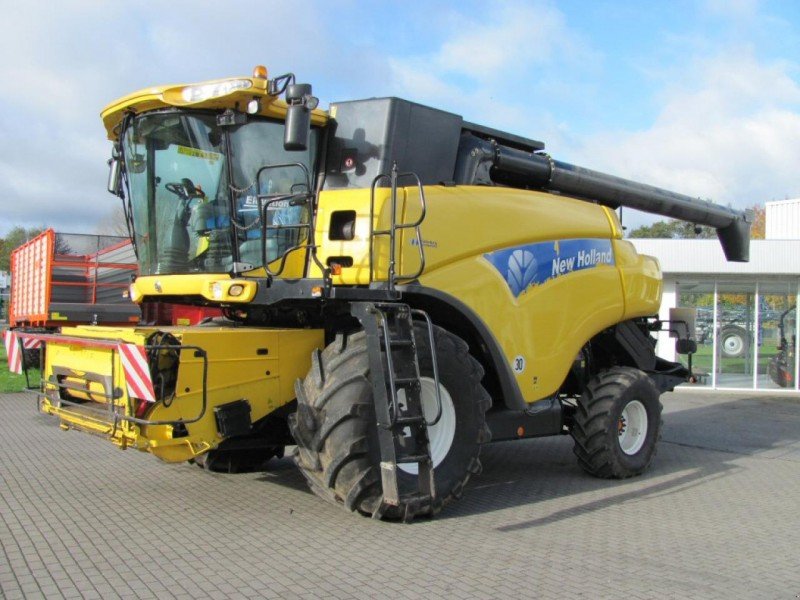 Bild New Holland CR 9080 Elevation